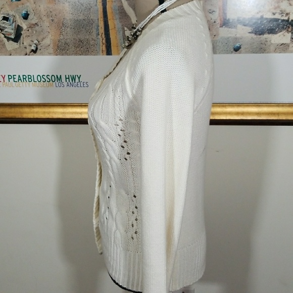 Ming basics Ivory cardigan. Size S. - Picture 3 of 8